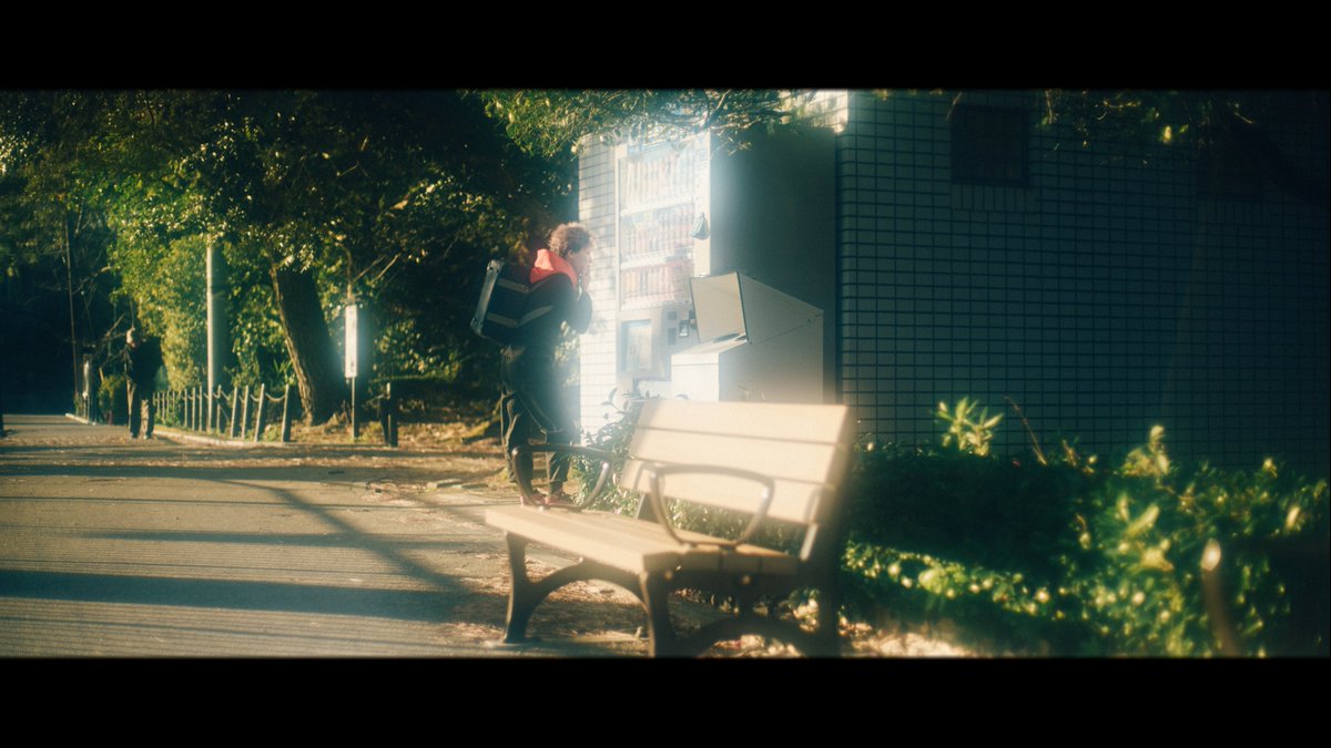 存在しない記憶すぎるけど、通学するゆじくんが撮れてあまりに嬉しい。

(<a href="/ma_chi_i_/">まちぃ🐧</a> )