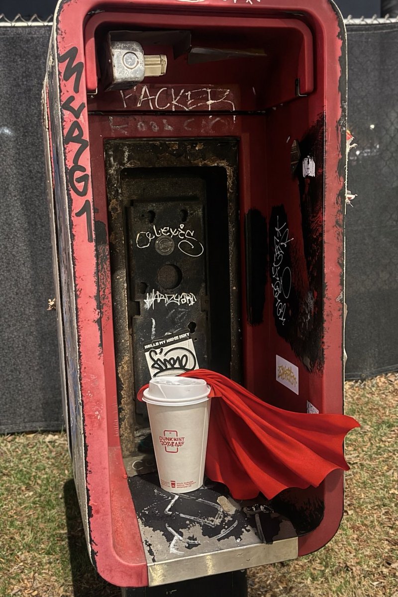 You see trash… I see a coffee-sized phone booth… <a href="/dunkindonuts/">Dunkin'</a>