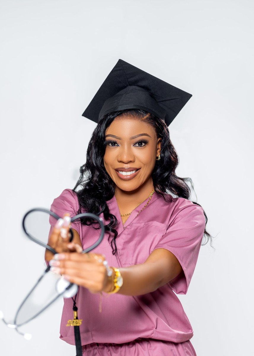 CleoSitambuli1's tweet image. I'm officially a United States Registered Nurse after an intense 5 hours Exam, American Licensure 
Cleo Sitambuli USRN 🇺🇸 CARN 🇨🇦 ZRN 🇿🇲 BSC❤️
Illinois board Certified ❤️🔥