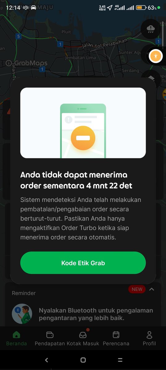egafhrz's tweet photo. Sebenernya bisa aja aplikasi ngurangin masalah kekurangan driver. Driver mungkin gamasalah kalo harus pickup order yang jauh tapi jarak anternya masih masuk diakal. Tapi kalo contoh dibawah ini emang gamasuk akal wkwk. Solusi yang bisa dipake sama aplikasi, yaitu driver dikasih - https://t.co/aYPzcvxL0q