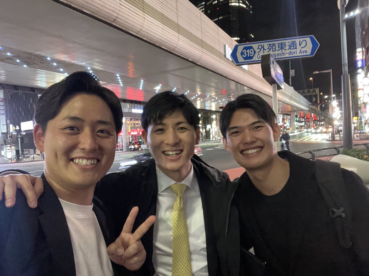 hiroshioda_0827's tweet photo. 3/5〜6でテレ東系列研修に行ってきました。
全国の系列の皆さんに沢山の刺激を頂きました！
大学時代からの友人や後輩に会えて懐かしい時間も過ごせました‼️
みんなありがとう‼️ https://t.co/XLL6QEZq3C