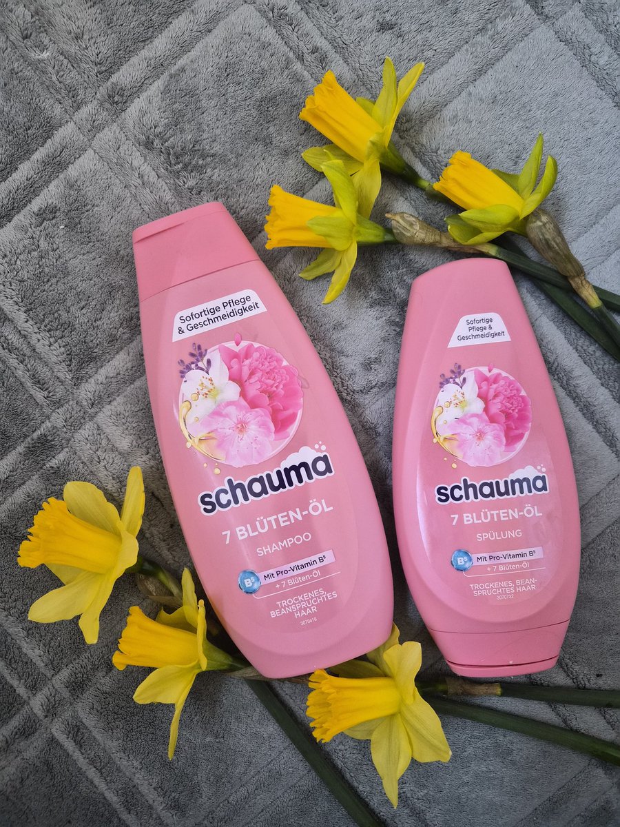 Katty_bts_lover's tweet photo. [Werbung] Toller Shampoo! Riecht angenehm und schäumt gut. Verleiht den Haaren schönes Volumen! ✨ #schauma https://t.co/pmY5F26Rzf