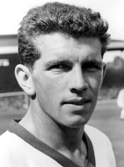 The Extreme Football Enthusiast tweet media