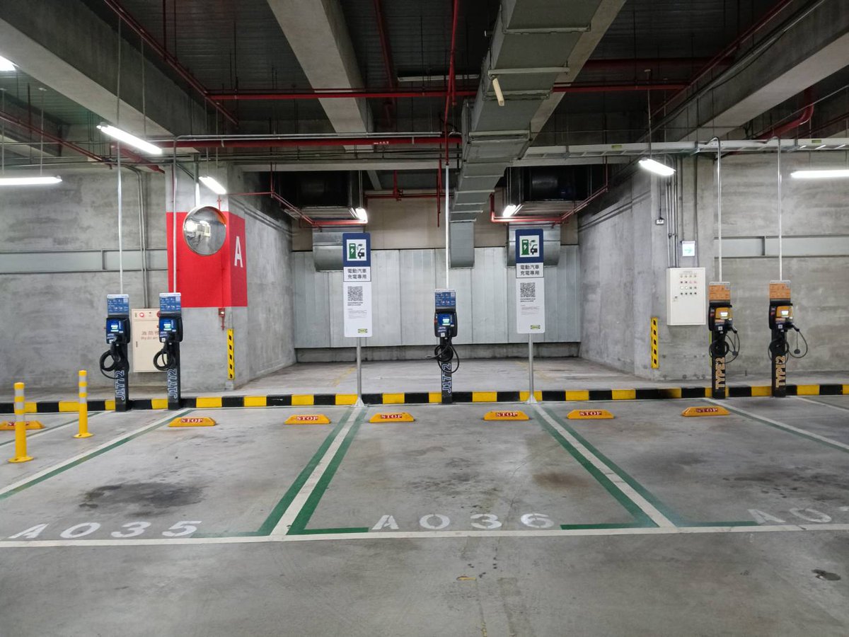 EVALUE_TW's tweet photo. Elevate your IKEA run! ⚡️
EVALUE is officially live at IKEA Taichung! Now you can power up your EV while shopping for your dream home. Shop, eat, and recharge!

#EVALUE #IKEATaichung #EVCharging #GreenTravel #Taiwan #IKEA #ElectricVehicles https://t.co/OamzFM7yIc