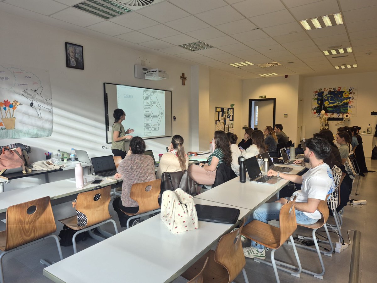 Este fin de semana en el máster estuvimos con Patricia Jovellar, terapeuta ocupacional  y fisioterapeuta , quien impartió una formación relacionada con el desarrollo infantil y el proceso de evaluación y valoración que debe realizarse en el perfil pediátrico 👧👦.