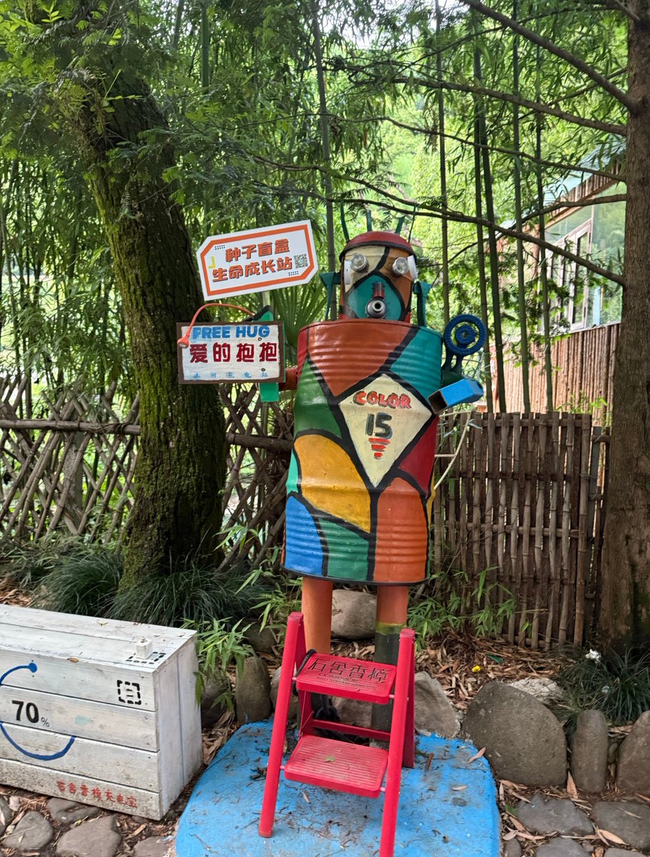 Den Plokarlug tweet media