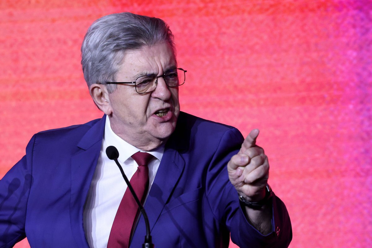 En meeting à Paris, Jean-Luc Mélenchon a réglé ses comptes avec le Parti socialiste
➡️ go.publicsenat.fr/53h