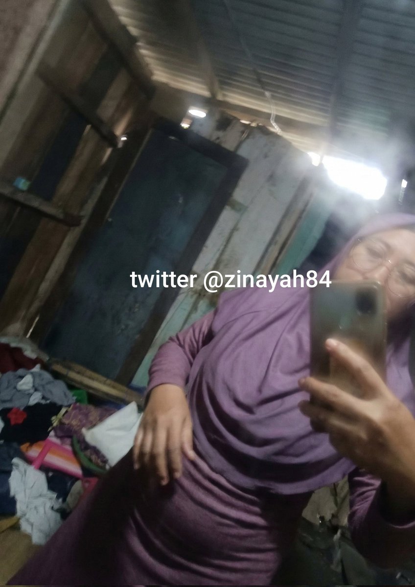 Mom Zyn (43yo) tweet media