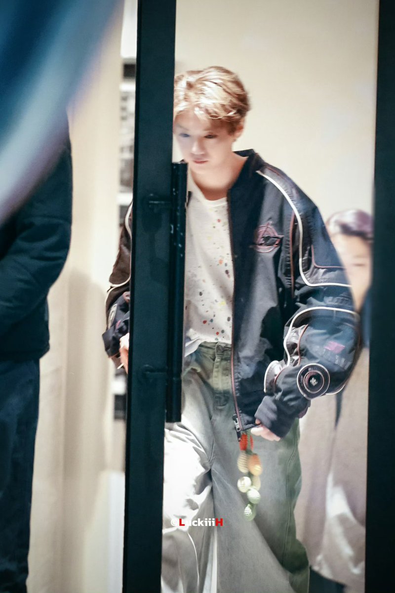 cindyonlylovelu's tweet photo. 260310 5Ha filming  
#luhan  

I’ve fallen in love🥺

cr: 遥寄星雲 https://t.co/Pu4DkRbT3l