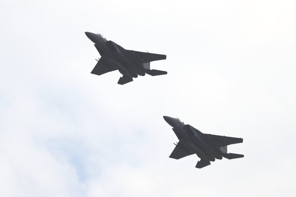 yamanohanabi's tweet photo. 防府北基地 2026/03/10
#防府北基地
#卒業式予行
#F15 https://t.co/pm14HsckLG