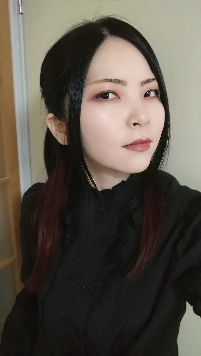 rin_die_'s tweet photo. ハーフアップにすると、インナーが分かりやすい https://t.co/FyNKNCzsfv