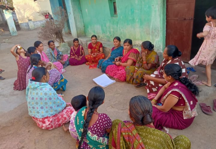 ନୂଆପଡା ଜିଲ୍ଲା ର କୋମନା ଓ ସିନାପାଲି ବ୍ଲକ ରେ ଶ୍ରମଜୀବୀ ବିକାଶ ମଞ୍ଚ ନୂଆପଡ଼ା ସଂଗଠନ ତରଫରୁ ଗାଁ କମିଟି ଲୋକ ସହିତ ମିଟିଂ କରି ଦସ କା ଦମ୍ ଦ୍ୱିତୀୟ ଫସଲ ଚାଷ ପାଇଁ ବିହନ ରଖି ଚାଷ କରିଥିବା ଚାଷୀ ମାନଙ୍କ ସହିତ  ଆଲୋଚନା କରାଗଲା
<a href="/Atmashakti3/">Atmashakti Trust</a> <a href="/12_baje/">12 Baje 12 minute</a> <a href="/MSMO40845837/">Mahila Shramajeebee Mancha, Odisha</a> <a href="/OSM91165819/">Odisha Shramajeebee Mancha</a>