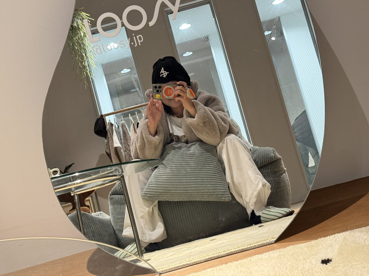 smallsummer0719's tweet photo. 完全に購入を決断して宇多田になった
#loosy https://t.co/hGUH5sDK0K
