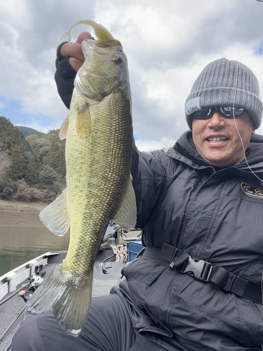 i5080's tweet photo. ジャックハンマー&amp;ブルポイントシャッド
嬉しい魚でした‼️
3.5gジグヘッドも良い感 https://t.co/SrQqqHeBap