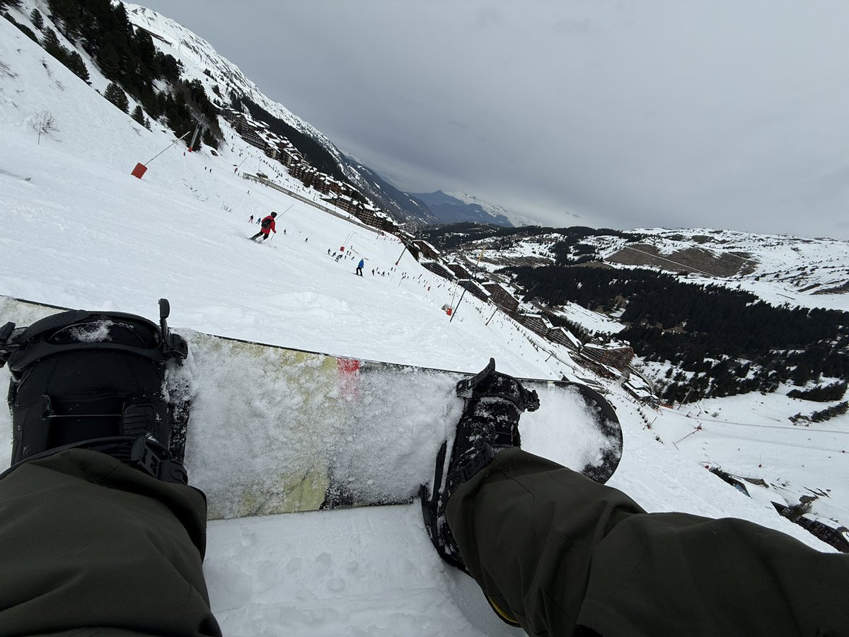 mRr3b00t tweet media