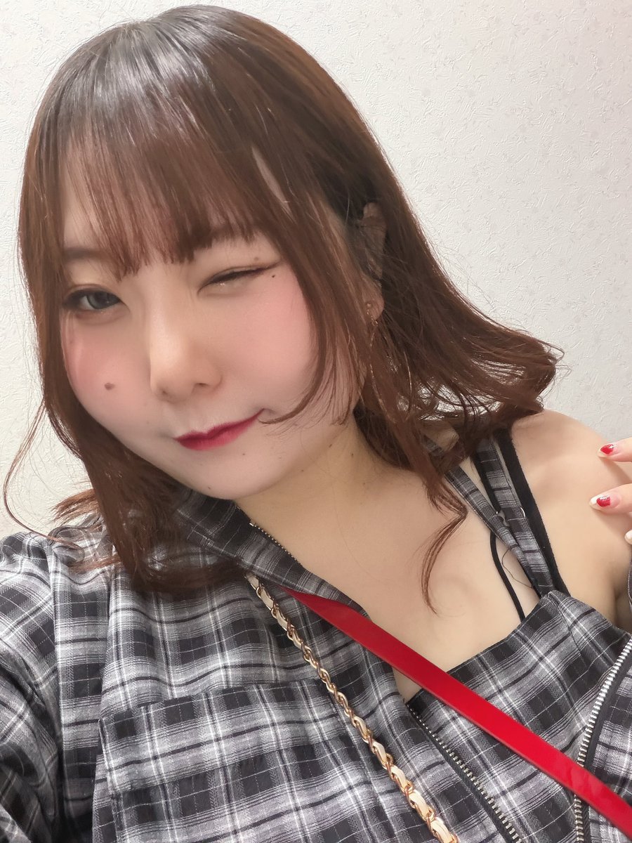 予定ないないのりんご…
今日は色気増し増し💕
19時からオープンだよ❣️
西川口拾ってくれる？🍎
 #推し不在さんおいで 
 #ぽっちゃり好き男子さんと繋がりたい 
 #ぽっちゃり好き男子 
 #西川口