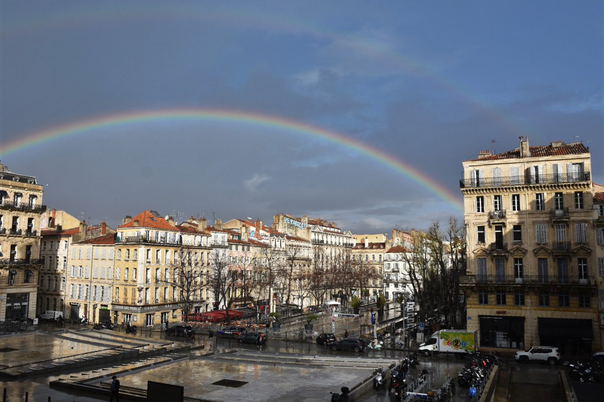 Image de Préfet de la région Provence-Alpes-Côte d'Azur : #MardiConseil | En ce moment à #Marseille, le parapluie semble être devenu un indispensable… ☔

Préf