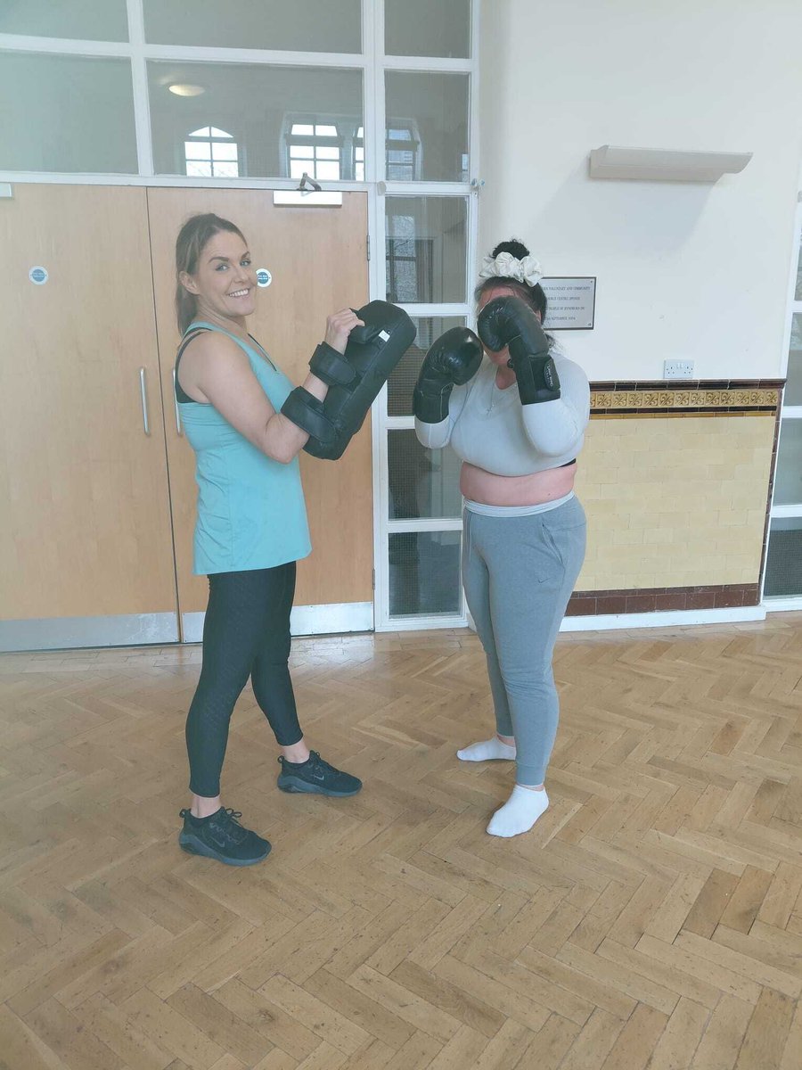 RRR_LUF's tweet image. Striking Forward 🥊💪

A brilliant Thai boxing session in Accrington bringing the group together! Lots of energy, focus, and teamwork. Another fantastic way to support both physical and mental wellbeing.

#RedRoseRecovery #ThaiBoxing #Accrington #ActiveRecovery