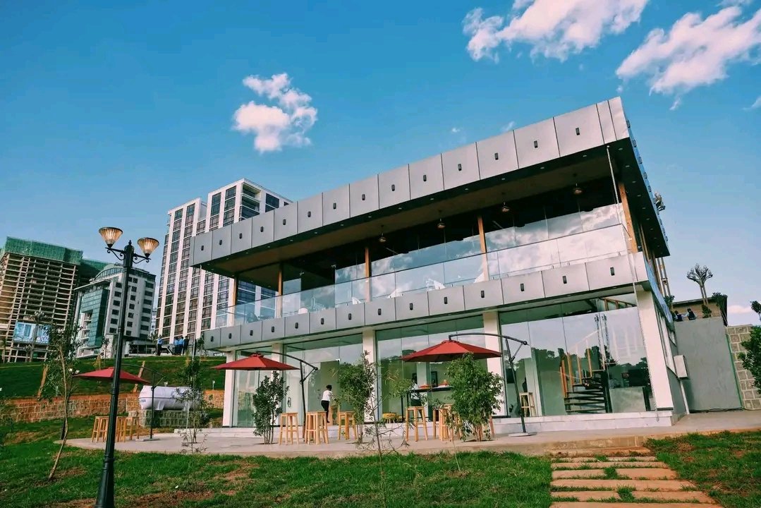 antenehhabte27's tweet photo. The "Addis Ababa" is blooming! 🌸 Witness the incredible transformation of Tewodros Square, the all-new Dil Plaza, and the Qurtumi Riverside. Piassa isn't only a historic district anymore—it's a model for modern urban living in Africa.
​#AddisAbaba #Piassa #CorridorDevelopment https://t.co/tXsVZEGAQN
