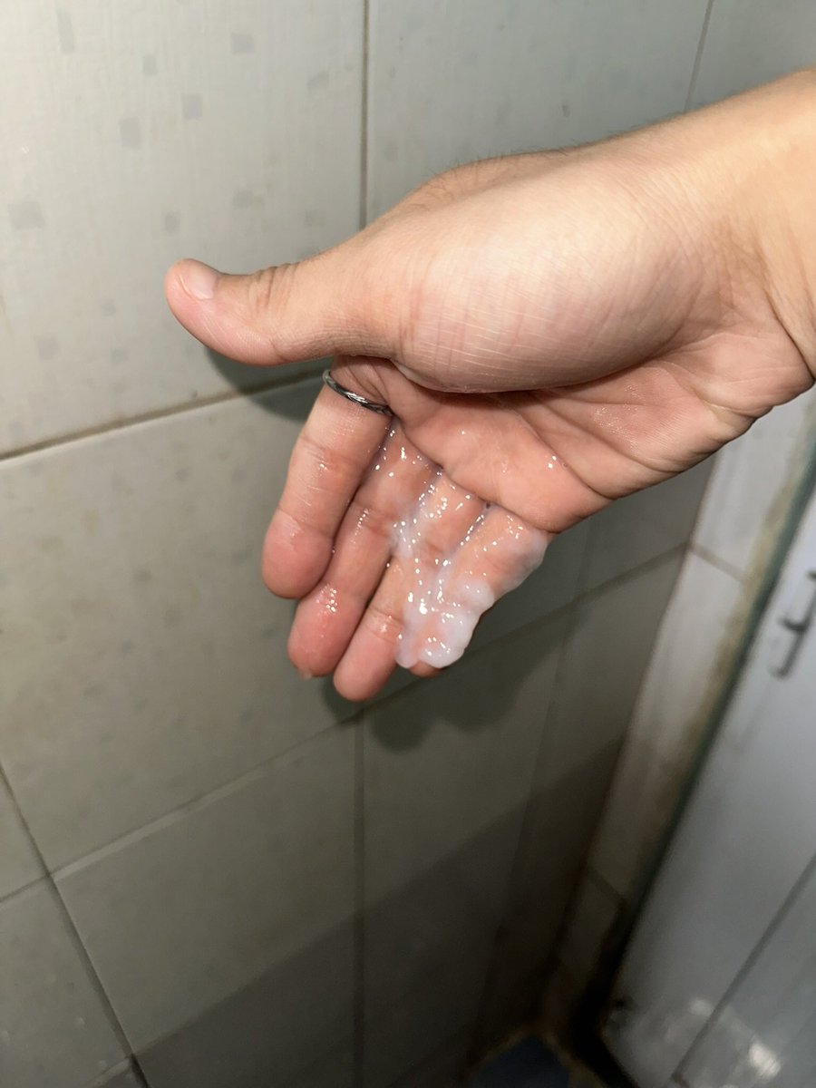SevenLee243198's tweet photo. Ắc xìiiiiii 🤤🤤🤧🤧 https://t.co/9VOSqqHOAH