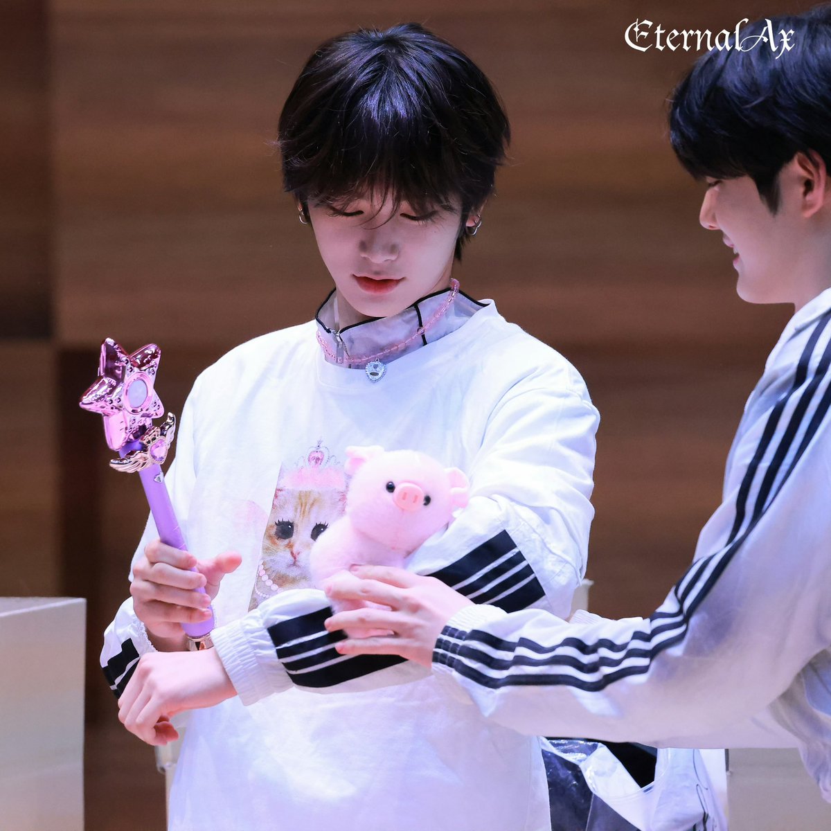 ayon 정 𝗥𝗼𝗺𝗮𝗻𝗼𝘃 tweet media