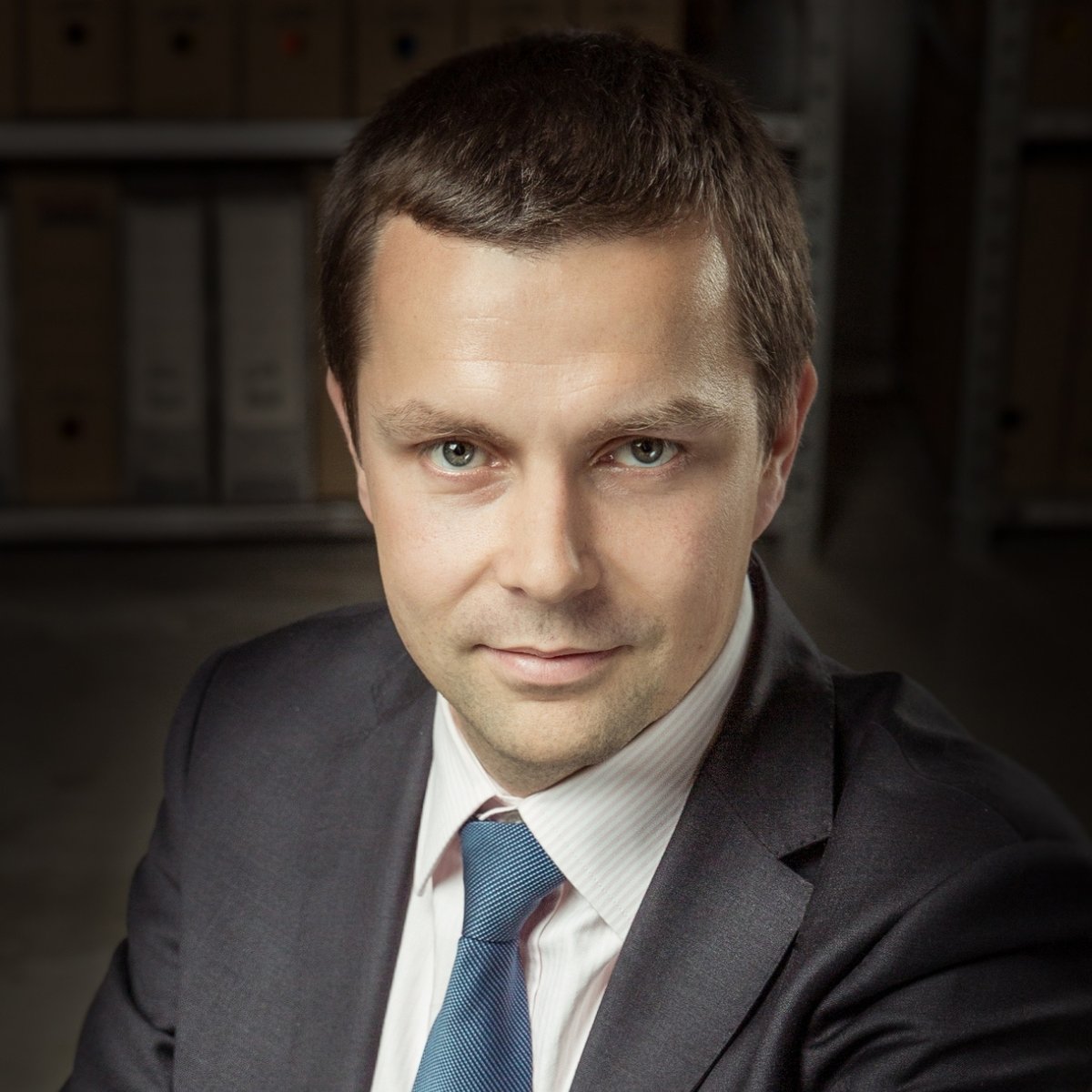 ArchiDocSA's tweet photo. ❗Bartosz Terlecki nowym prezesem ArchiDoc i dyrektorem zarządzającym OASIS Group w  🇵🇱
Związany z ArchiDoc od 22 lat; od 16 lat członek zarządu. 
Konrad Rochalski, który kierował ArchiDoc przez ostatnie 17 lat, pozostanie w spółce jako doradca zarządu. https://t.co/ag3iNAc7gC https://t.co/QrEfejhHfq