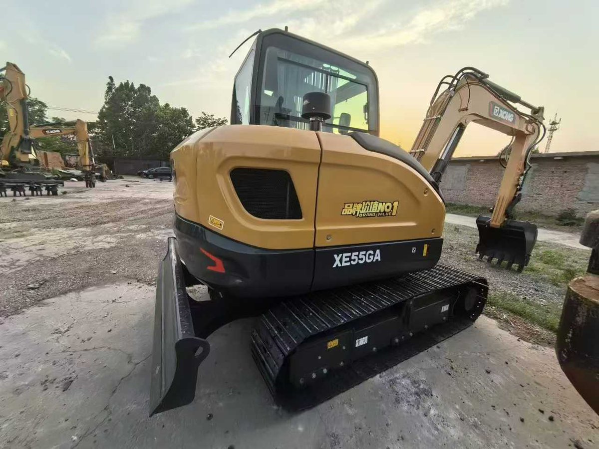 MandyHuang024's tweet photo. 🔥🔥🔥 New Trade Festival on Promotion!
XCMG crawler excavators with different model 
Welcome to contact me at any time ！ https://t.co/V449tURQzf