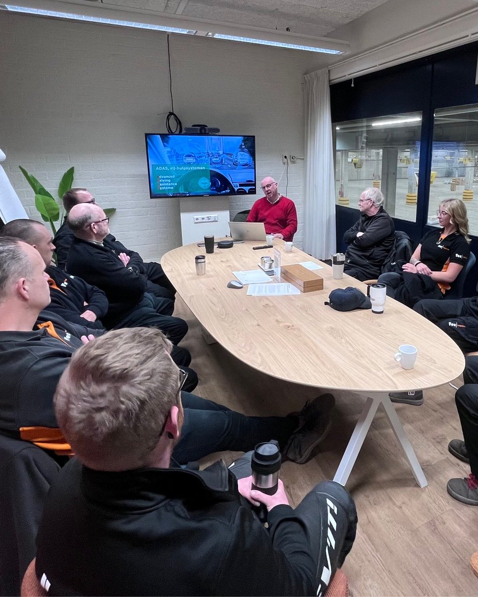 Vos Logistics tweet media