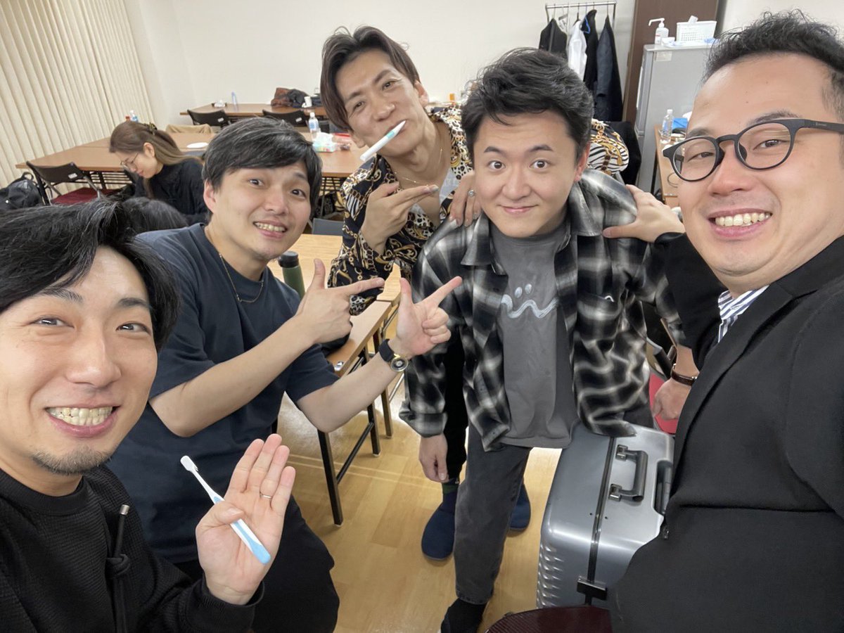 shiba_tp's tweet photo. #エリザベート 宝塚 #ガラコンサート マイ千穐楽でした！
12年ぶりの宝塚版エリザでしたが当時の記憶が蘇りまくりました笑
大阪公演中も公演後に稽古があったりハードではありましたがサウナ行ったり美味しいもの食べて乗り切れました！
次はシスターアクト頑張ります！！

休演日のエーアンを添えて https://t.co/y6zkKkbUzM