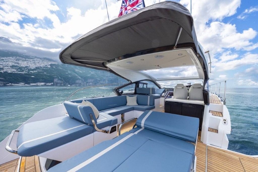 MarineUnltd's tweet photo. NEW 2026 FAIRLINE TARGA 40! A stunning boat, brand new &amp; available for delivery this May 2026! Part exchange considered!  sales@marineunltd.com   https://t.co/BBaZUBfqhZ https://t.co/hLeXmymQmj