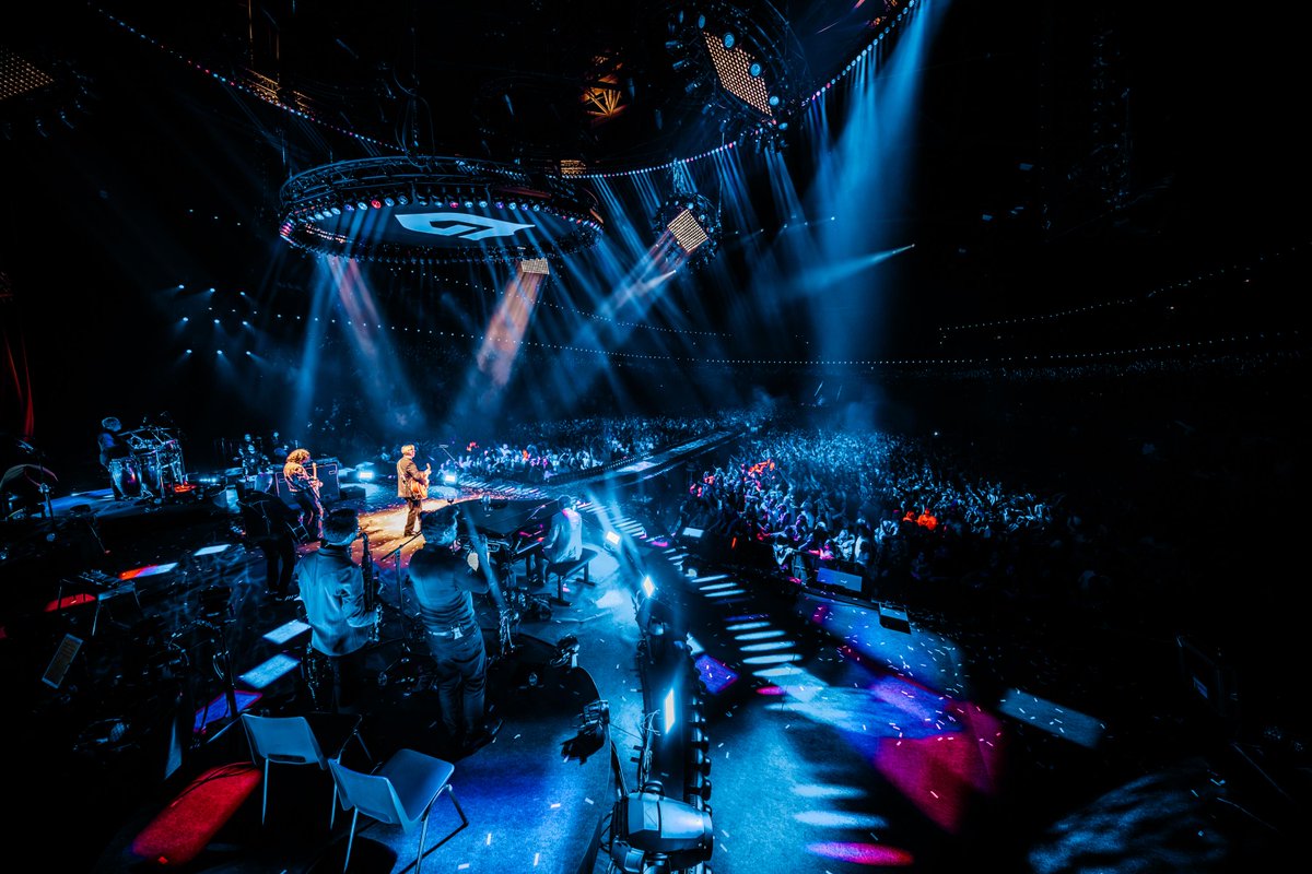 PROLIGHTS tweet media