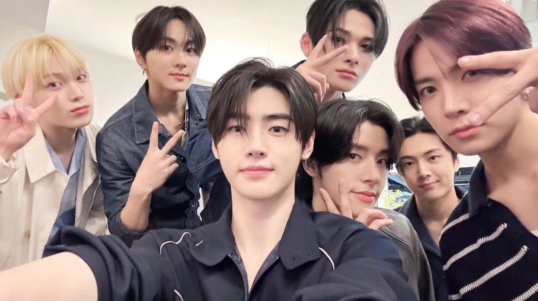 REPOST THIS TWEET

ENHYPEN HOME
#ENHYPEN_IS_7
#ENHYPEN_HOME
#Alwayswithyou