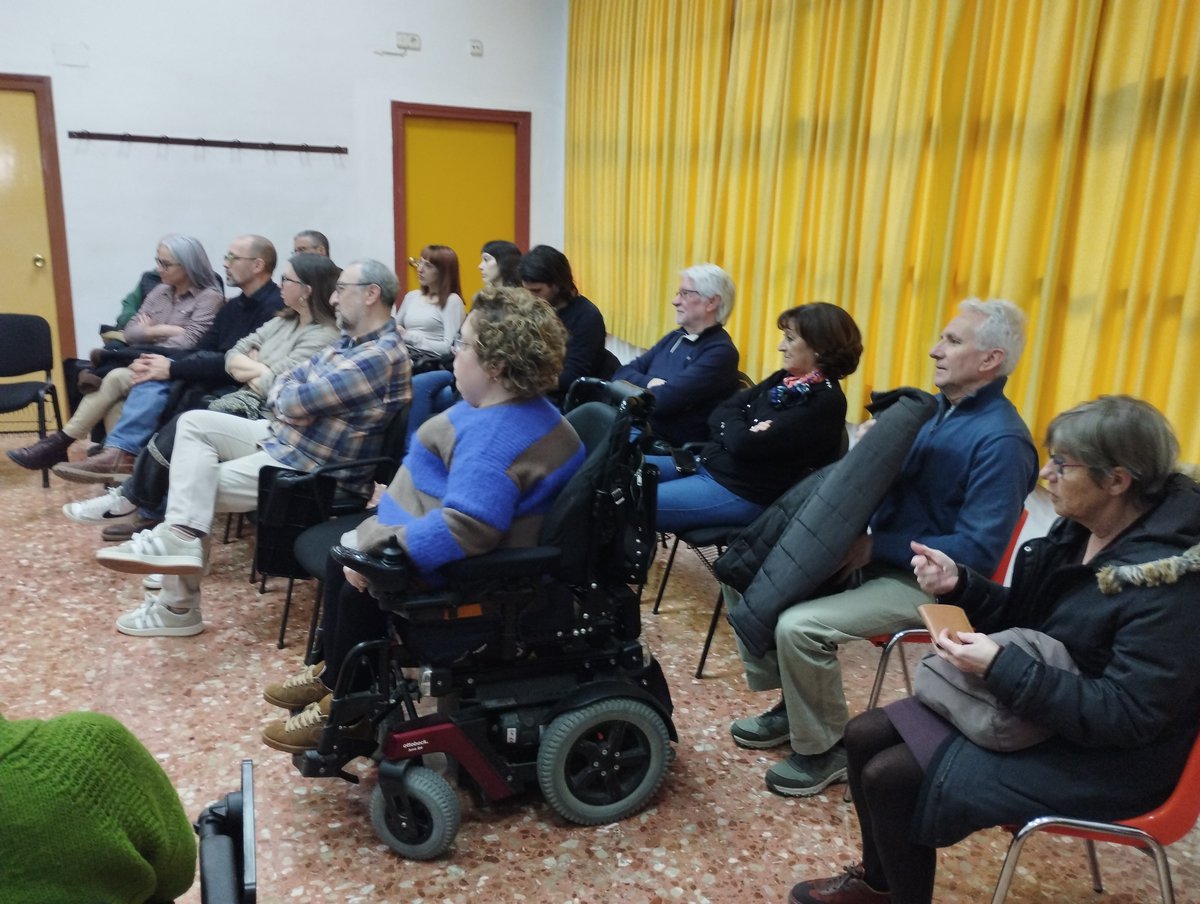 📷📷Actividad realizada el pasado mes de febrero: Charla-coloquio presentada por Pilar Español sobre la ética de la IA, dentro del IV ciclo Cafés Filosóficos,  en el espacio de la Casa Cultura de Andorra.
#BibliotecaAndorraTeruel#CharlaColoquio#CafesFilosoficos#