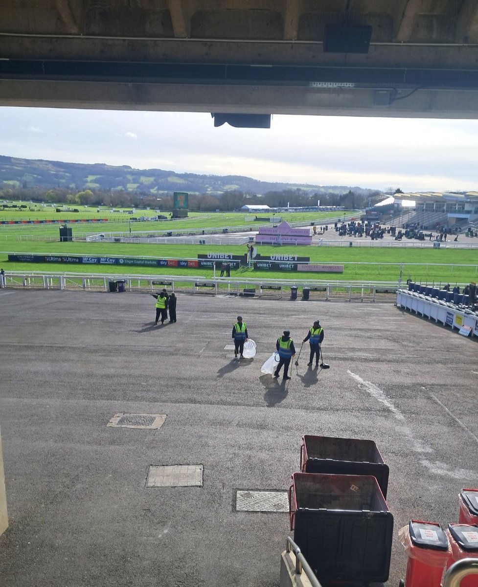 Darren Norris tweet media