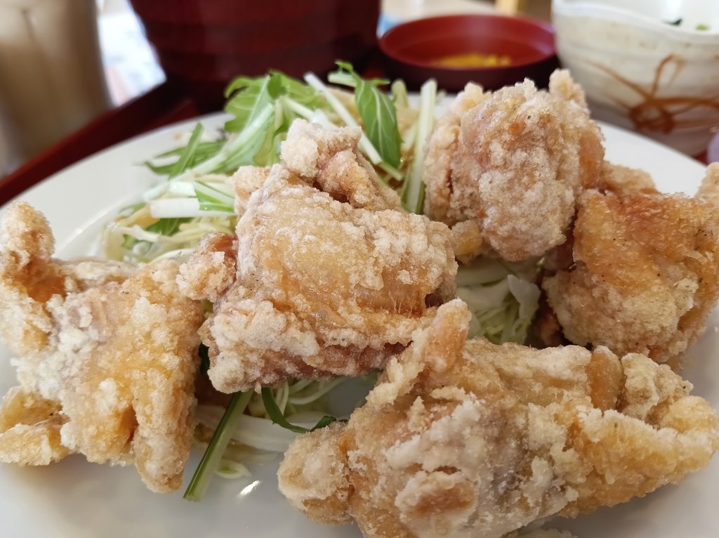 ファミレス店員 tweet media