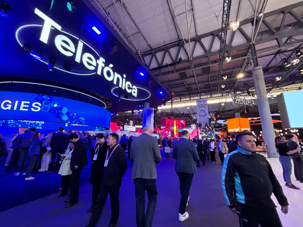 PICSTelecom tweet media