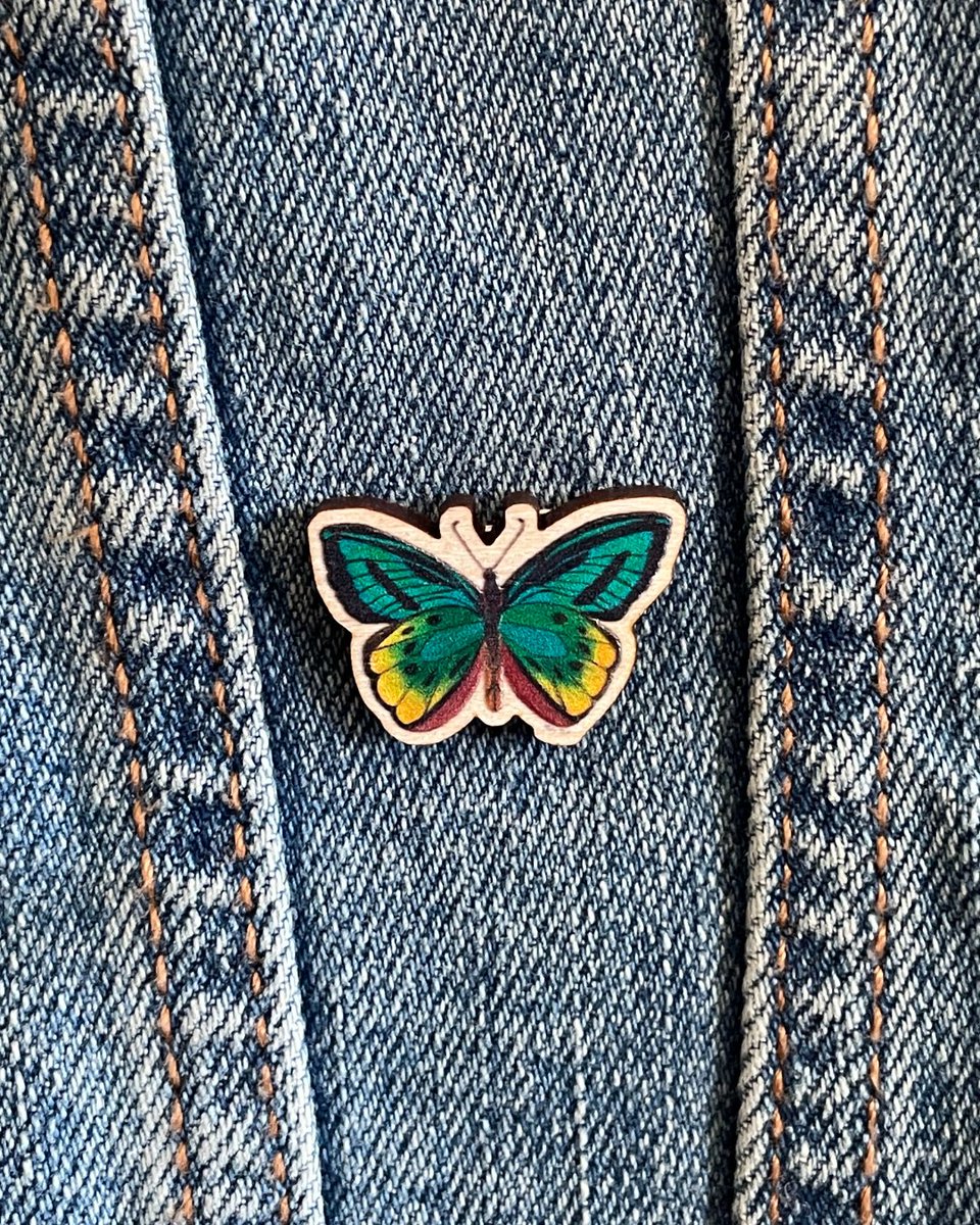 ZapCreatives's tweet image. 🌿 Embrace sustainability with our eco-friendly wooden pin badges - perfect for nature lovers! Artist: @mossypathart

#pin #pinbadge #merch #custom #artist #featuerme #wood #ecofriendly #pins #butterfly #art #printing #eco #fyp #nature
