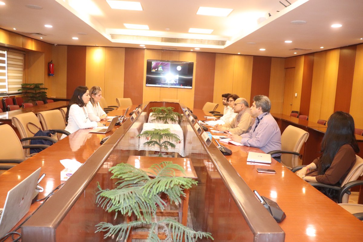 DakshinNews's tweet photo. DAKSHIN - Global South Centre of Excellence at @RIS_NewDelhi held a productive meeting with our LoA partner @INESADBolivia , discussing potential avenues for deeper collaboration across key areas including health, agriculture, and digital solutions. The conversation highlighted how digitalization acts not only as a sector in itself but also as a cross-cutting enabler that can strengthen outcomes across multiple development domains.

It was a pleasure to have Ms. Ximena Coronado Tito, Chairman of the Board of Directors, INESAD, and Ms. Arlette Gabriela Bustamante Garcia, Counselor, Embassy of the Plurinational State of Bolivia in India, join the discussion.

We look forward to building on these conversations and advancing collaborative initiatives in the time ahead.

#GlobalSouth #SouthSouthCooperation #DevelopmentCooperation #Dialogue #KnowledgeExchange #GlobalPartnerships

@PMOIndia @MEAIndia @dpa_mea @EmBolivia_India  @aparnaray_ifs @SKSharma_World @PV_Chat @TheAtulKaushik @monika_koc56097 @AIC_aseanindia @cmec_ris
