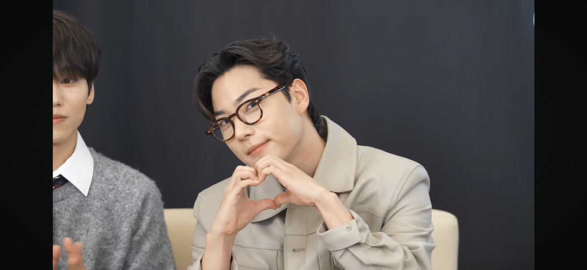 보다가 저도 모르게 일단 캡처를 눌렀?...