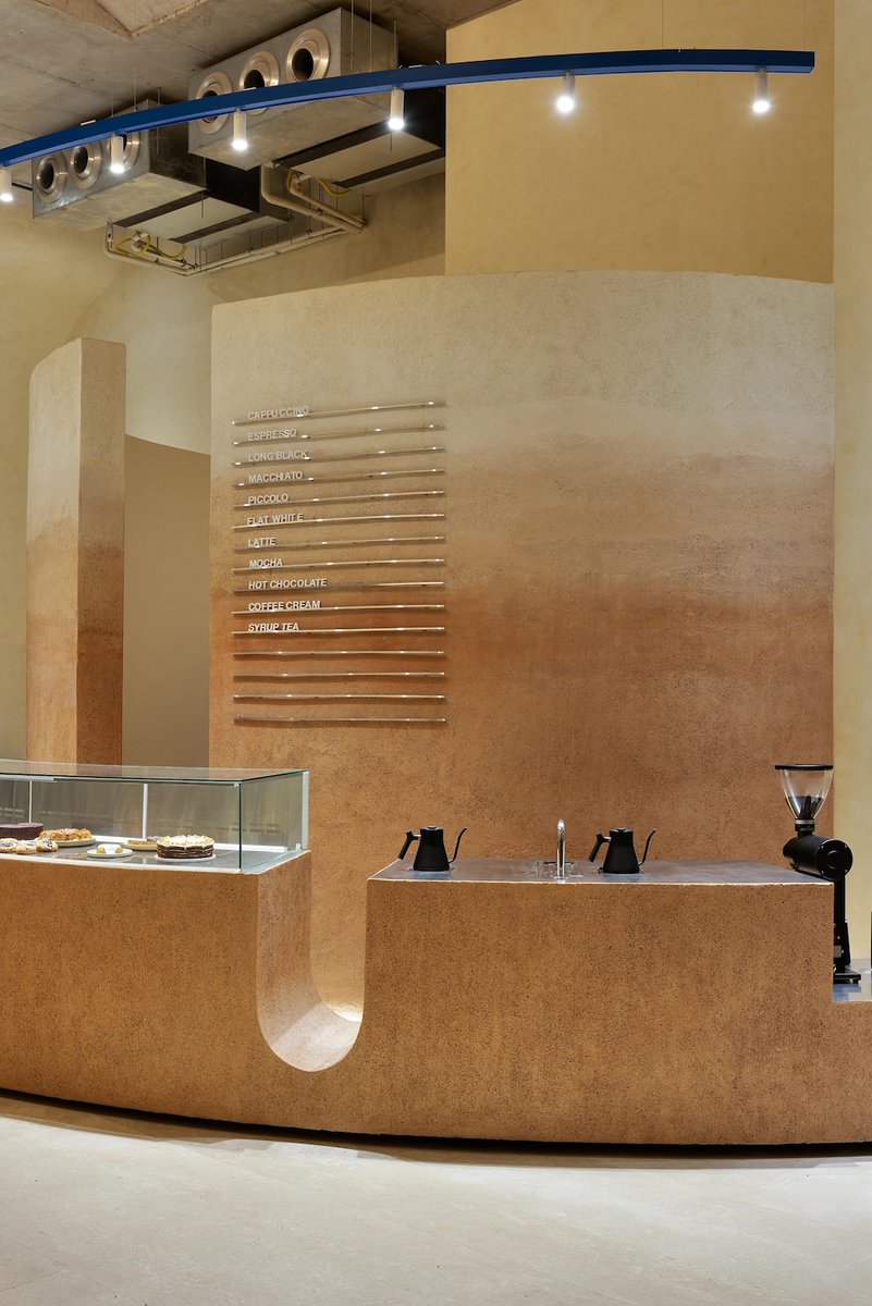 journaldesign's tweet image. Eventide Coffee, la plage comme source d’inspiration 🏖️
Infos &amp;amp; images sur ce café en Inde dans l'article : bit.ly/4cAgyL3

#architecture #design #interior #café #sand #beach #Chennai #India