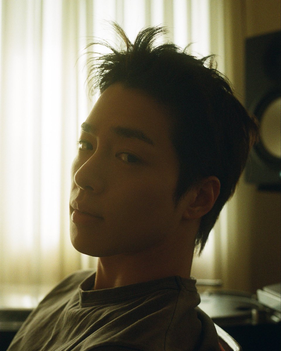 ATAREAOFFICIAL's tweet image. Gemini (제미나이) DS

𝐀𝐀 (𝐀𝐥𝐨𝐧𝐞 𝐀𝐠𝐚𝐢𝐧)

CONCEPT PHOTO #2
 
👤 ʀᴇʟᴇᴀsᴇ
2026.03.13 6PM (KST)
 
#Gemini #제미나이
#AA #AloneAgain
#ATAREA