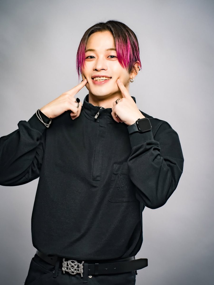 o_oyukiya's tweet image. OKAYAMAARTFILMで先日YouTubeで公開したセルフメイク後に📸
メイクの様子もYouTubeでご覧ください
#THERAMPAGE #山本彰吾
#OKAYAMAARTFILM
youtu.be/8ZC76m3fGpY?si…
instagram.com/p/DVsyYtviW0h/…