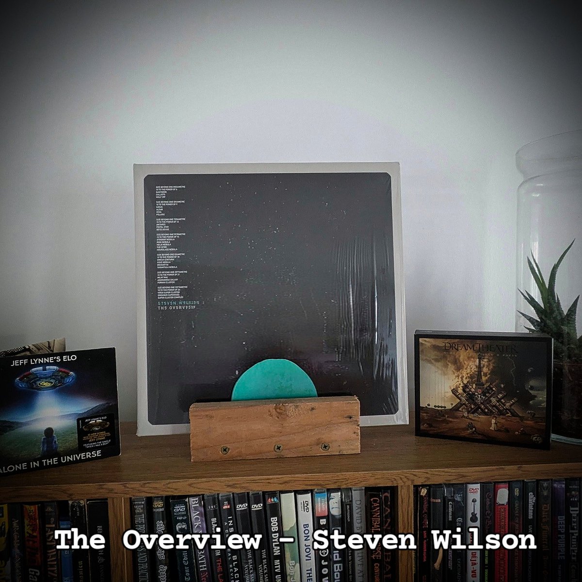clothesfreeuk's tweet photo. Day off is on Tuesday this week,so I'm listening to LPs today,starting with two fairly recent releases.
#longplayingrecord #lps #bobmould #stevenwilson #soloartists https://t.co/VVTG0Ywjzq