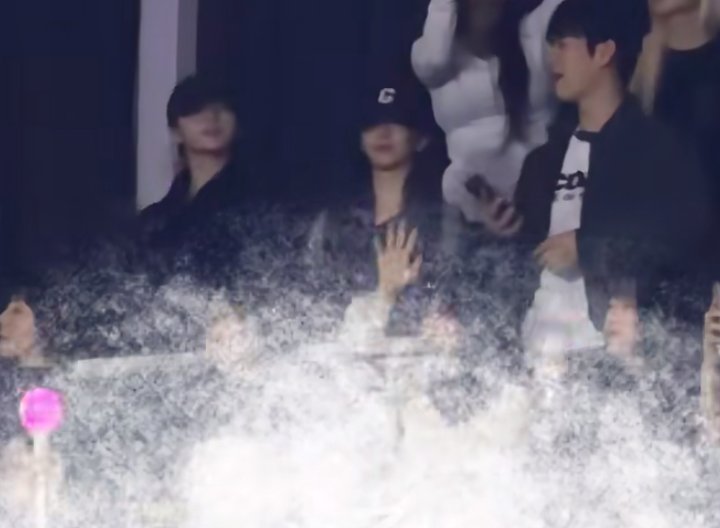 Sumin's battery jelly tweet media