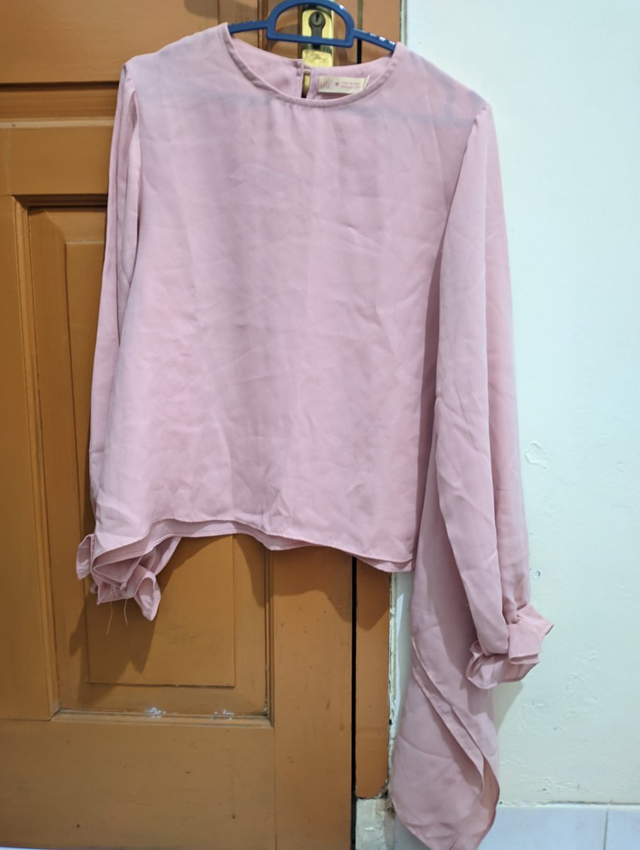 Lavina Eva tweet media