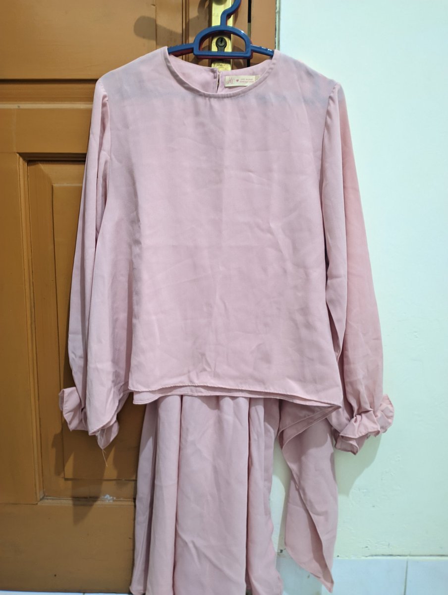 Lavina Eva tweet media