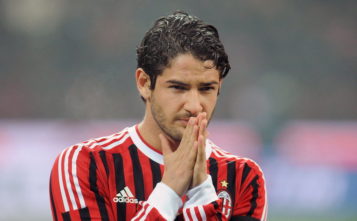 Oszki ALLEZ LYON 🇫🇷 🦁 tweet media