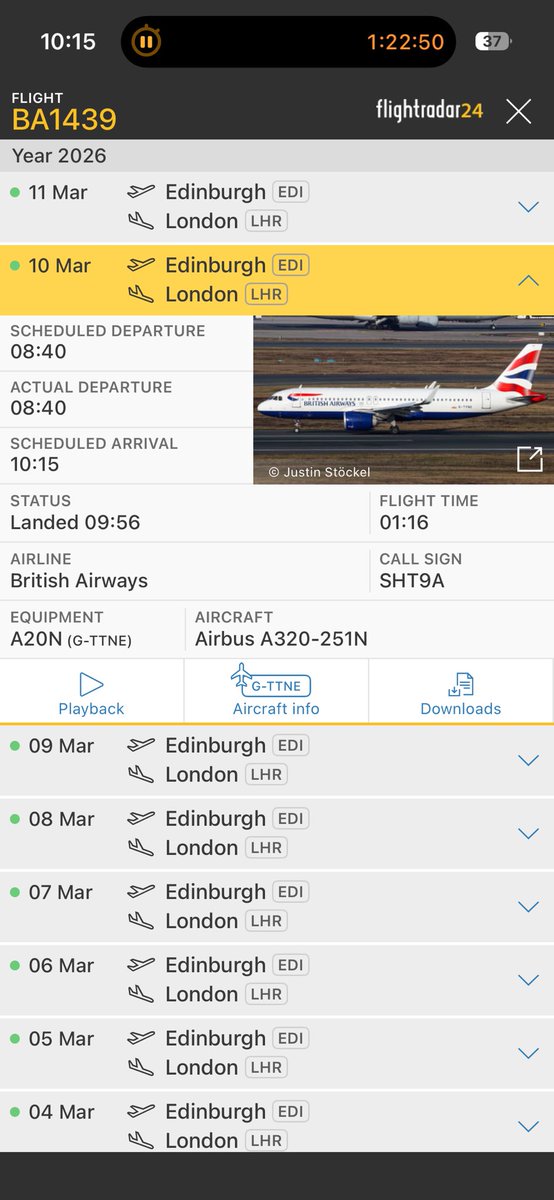 BathgateWeather's tweet photo. Flight that left an hour later than us already on stand. 

This is ridiculous. https://t.co/Ckn3eFo70i