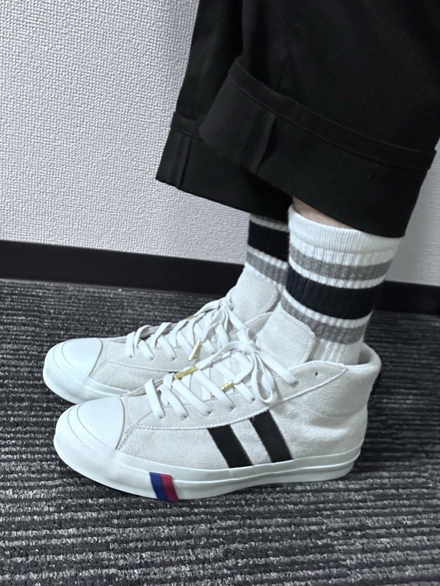 SanDiego_Jordan's tweet image. 今日のクルーネック。

最近オーバーサイズばかりでしたが、ジャストサイズもなかなかいいものですね。

雪が降っておりましたので勿論ウォータープルーフですね。
そもそもゴアテックスのスニーカーを一足も持っていないんですけどね。

#warehouse
@prokeds_japan