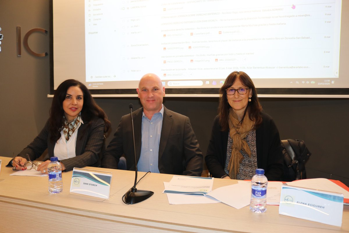 ICAGInforma's tweet photo. Sami Storch, Juez del Tribunal de Justicia del Estado
de Bahía (Brasil) en el inicio de la Jornada sobre Derecho Sistémico: Una nueva mirada para la
Resolución Eficaz de Conflictos y la Pacificación
Jurídica. Le acompañan Isabel Gil y Elena Egiguren, compañeras de Adimasc. https://t.co/GEE5AyQ7fK